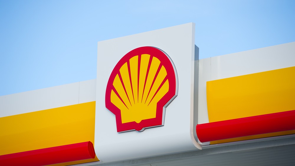 Shell Riferisce 9,8 Miliardi di Dollari di Utili Aggiustati con il Rialzo dei Prezzi dell'Energia