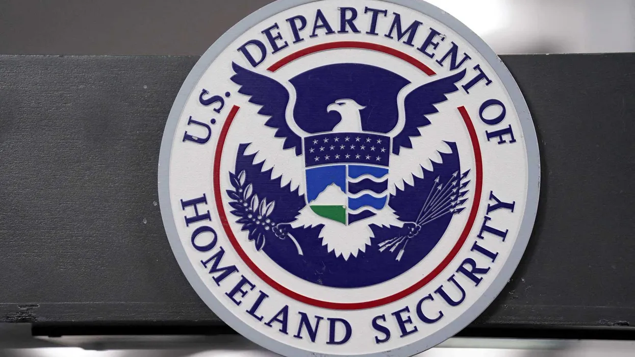 Il fondo di denaro oscuro di Cleta Mitchell ha finanziato una negazionista delle elezioni ora all'interno del DHS di Trump, come rivelano le dichiarazioni fiscali