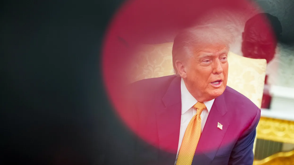 Трамп намекнул на возможность введения режима чрезвычайного положения для влияния на правила федеральных выборов