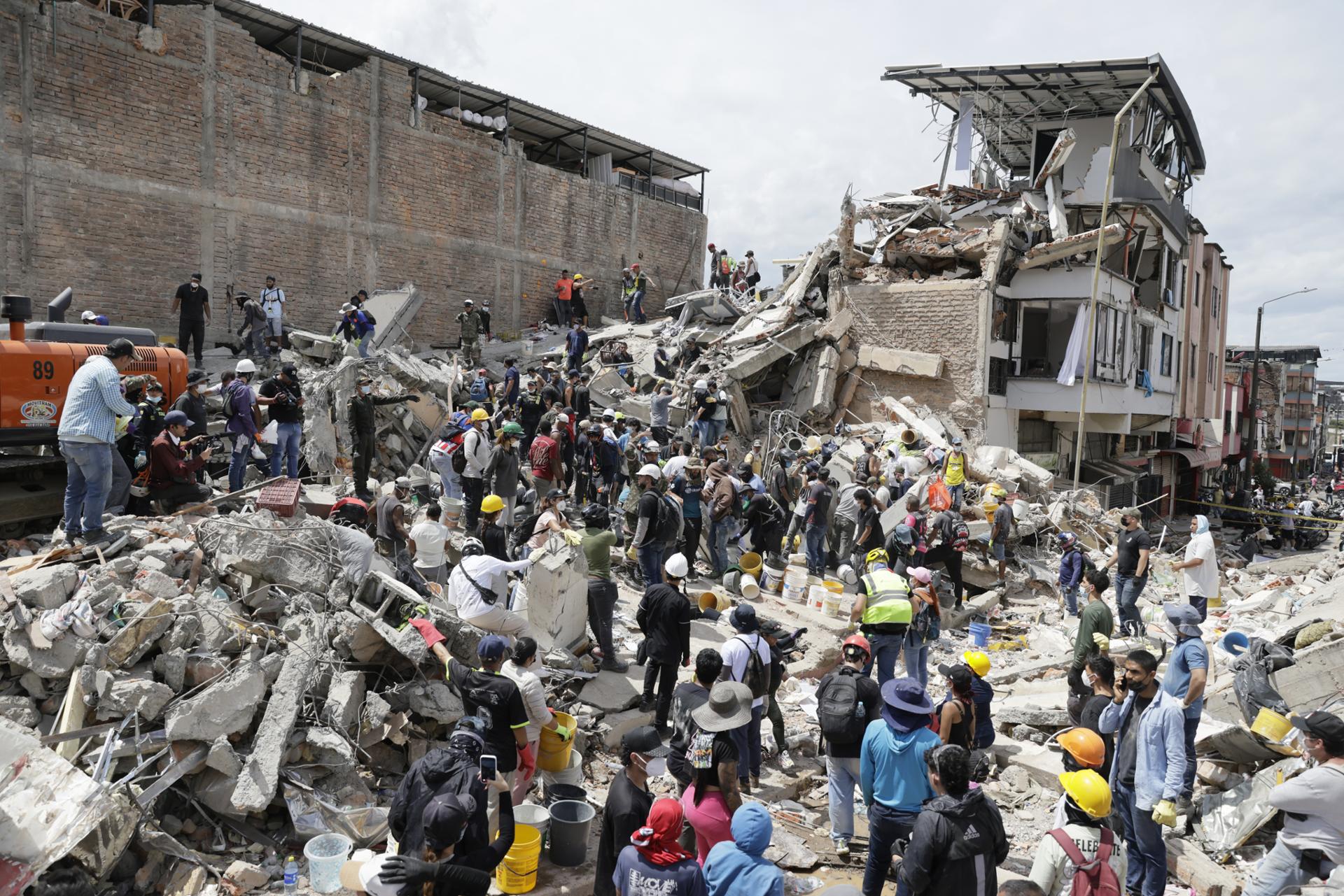 Los esfuerzos de rescate por el sismo en Colombia entran en la fase final mientras el saldo sube a 239
