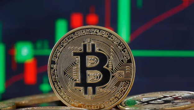 Bitcoin crolla di 2.000 dollari dopo che Jim Cramer ha detto «Vai e compra Bitcoin», riferisce Coin Bureau