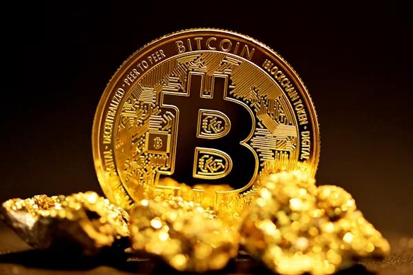 Биткоину потребовалось более десяти лет, чтобы достичь роста в 5000 раз, тогда как BlockDAG показывает такой масштаб с самого начала