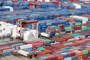 South Korea's Exports Surge 45.3% in First 10 Days of August on Strong Chip Demand