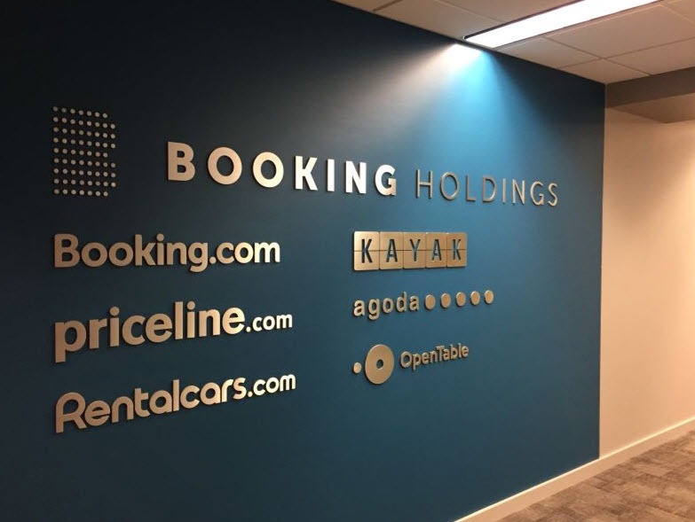Акции Booking Holdings растут во внебиржевых торгах на фоне устойчивого спроса на путешествия