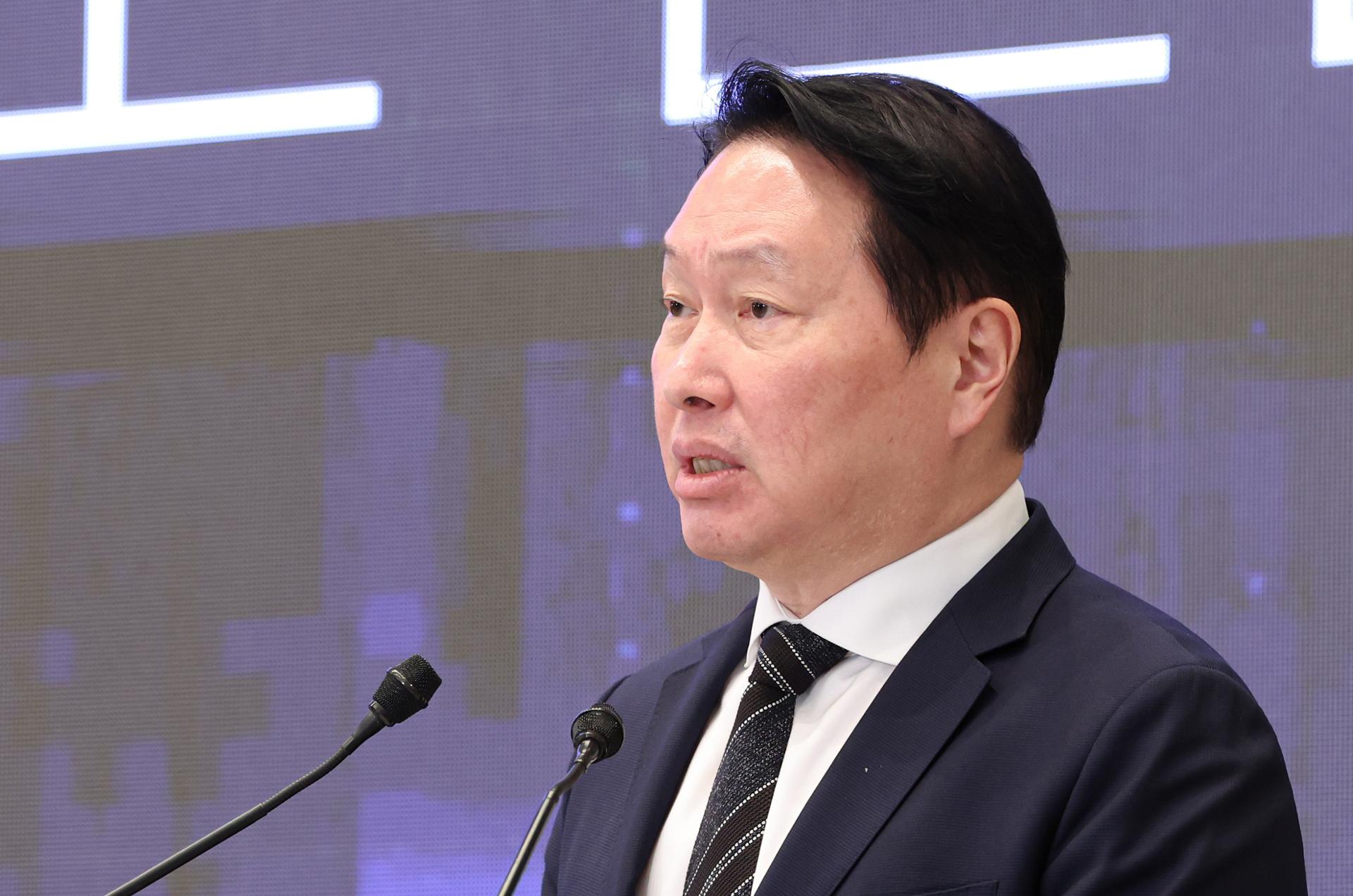 El presidente del SK Group, Chey Tae-won, compra acciones de SK hynix por primera vez en el mercado abierto