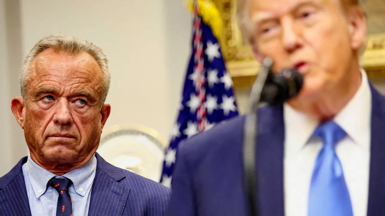 Rozkaz wykonawczy Trumpa reformujący harmonogram szczepień dziecięcych wywołuje polityczny i prawny sprzeciw przed wyborami midtermowymi
