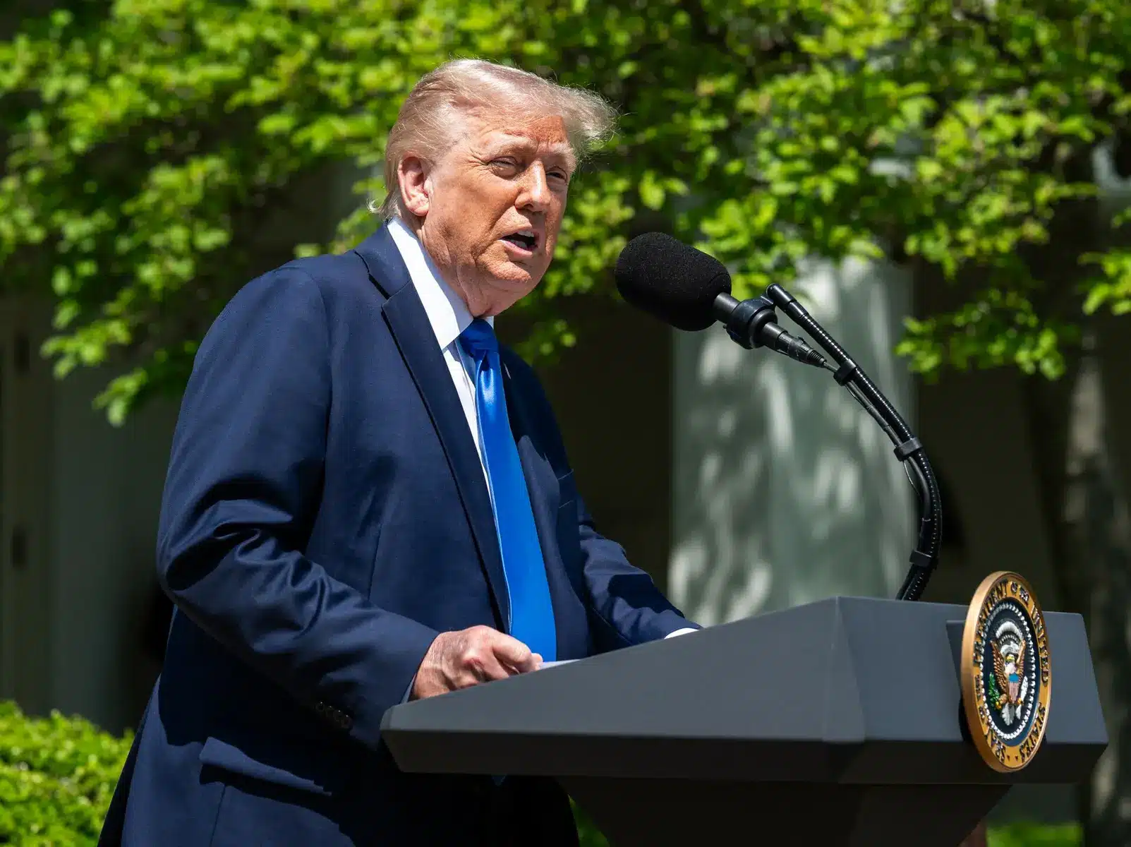 Trump Remarks Send Hyperliquid Above $72 as Options Trading Draws Scrutiny