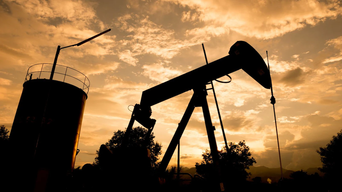 Цены на нефть остаются низкими: перемирие между США и Ираном сохраняется, достигнуто соглашение по судоходству в Ормузском проливе
